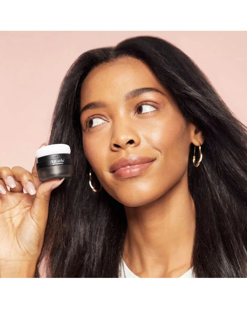 Kitsch Volumizing Rice Protein Dry Shampoo - Dark Tinted Powder - Image 3