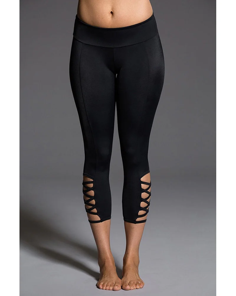 Onzie Weave Capri Legging - 289 Womens - Black